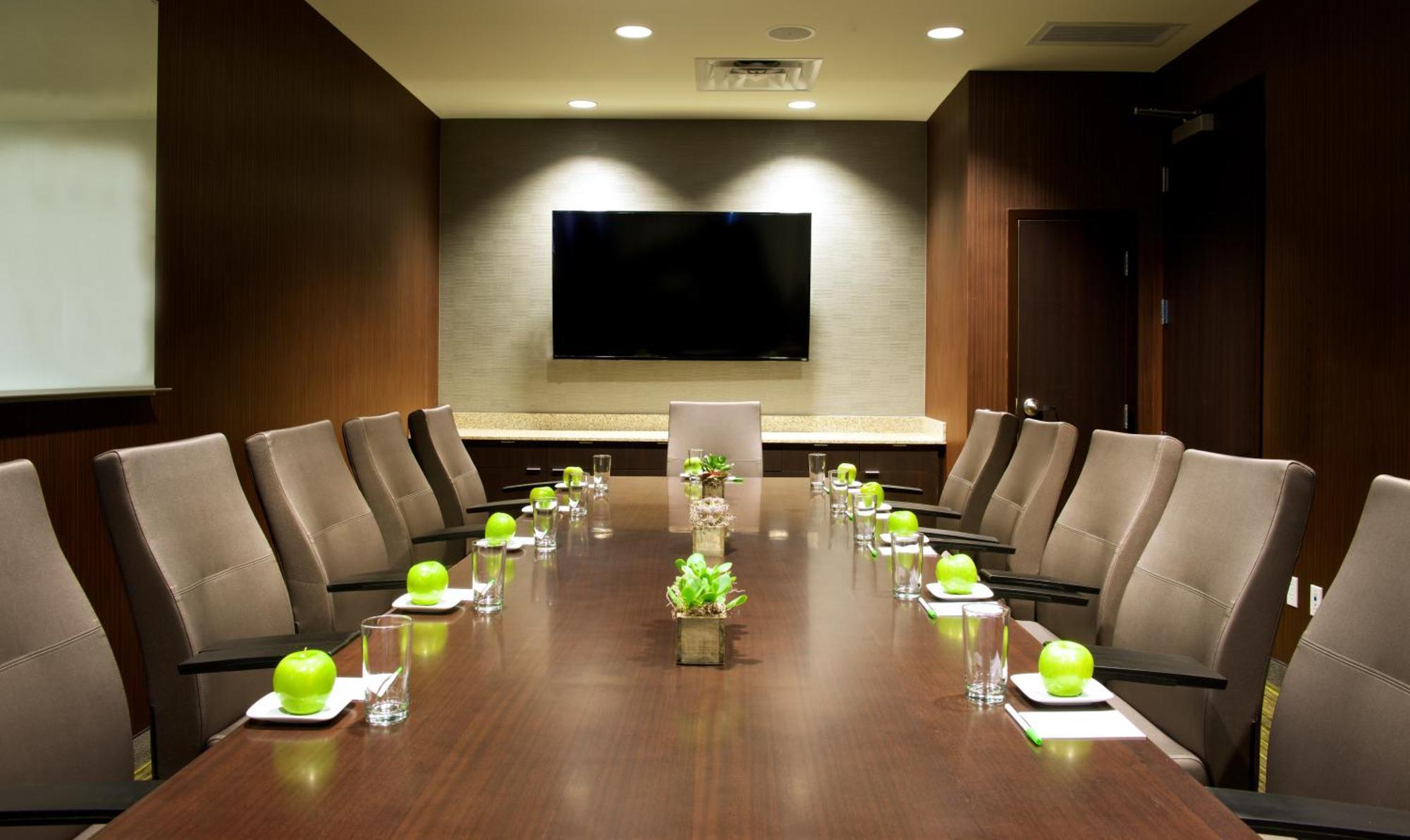 Courtyard By Marriott Seattle Everett Downtown Экстерьер фото