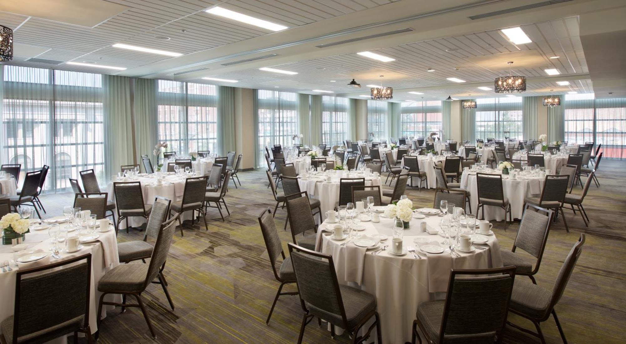 Courtyard By Marriott Seattle Everett Downtown Экстерьер фото