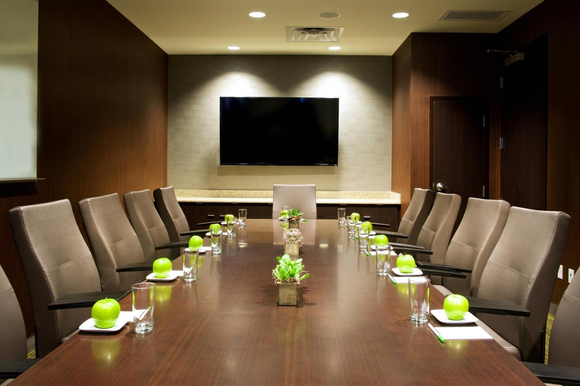 Courtyard By Marriott Seattle Everett Downtown Экстерьер фото
