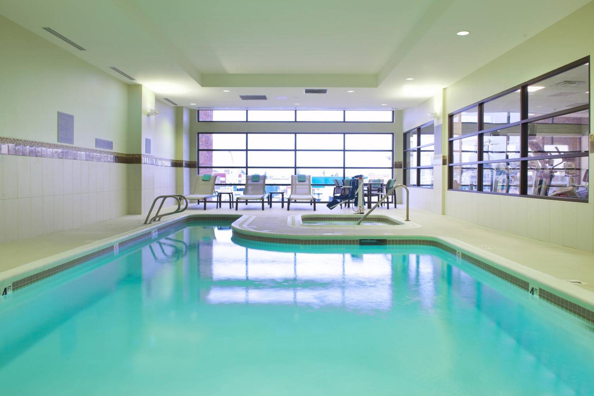 Courtyard By Marriott Seattle Everett Downtown Экстерьер фото