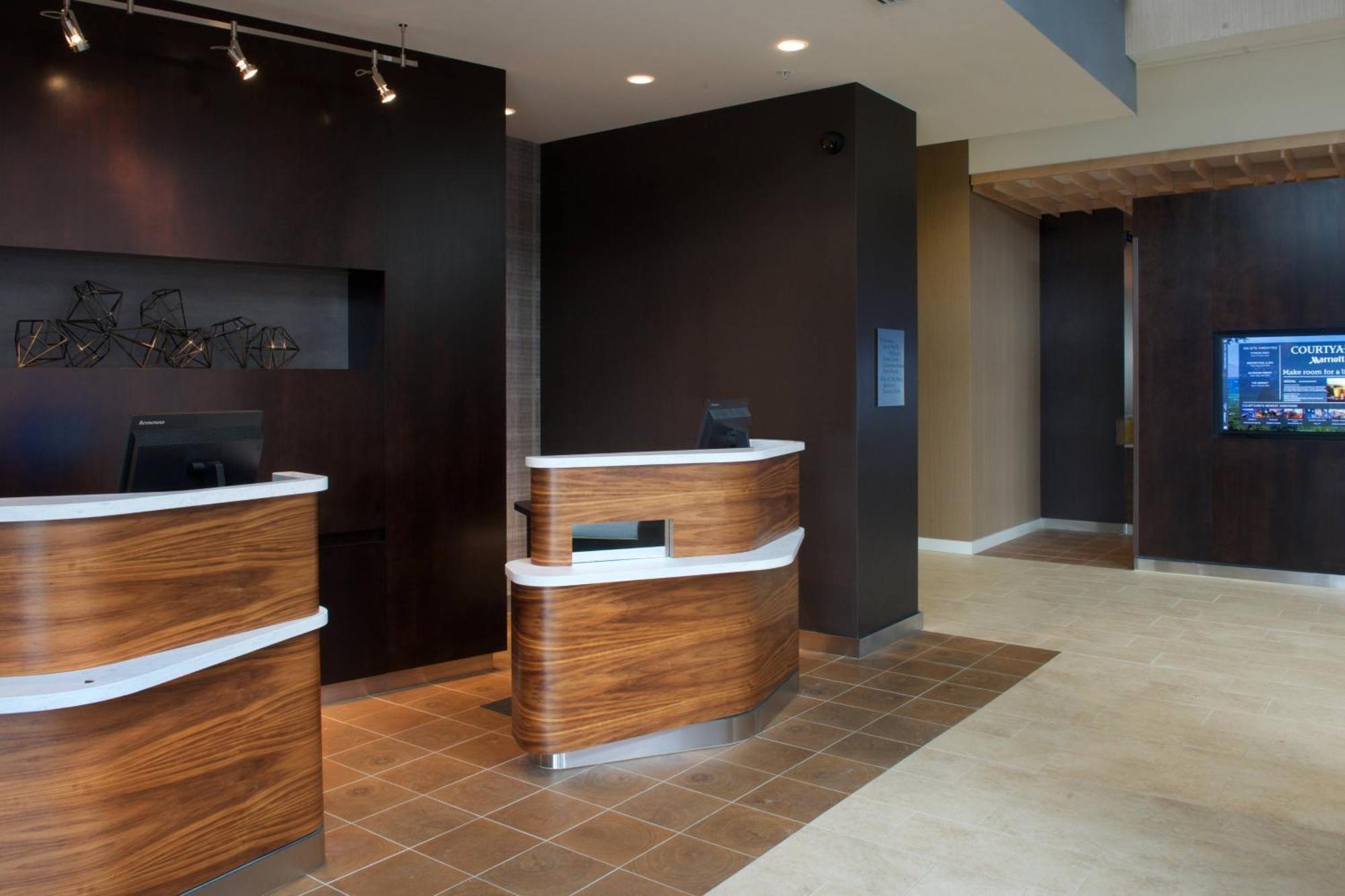 Courtyard By Marriott Seattle Everett Downtown Экстерьер фото
