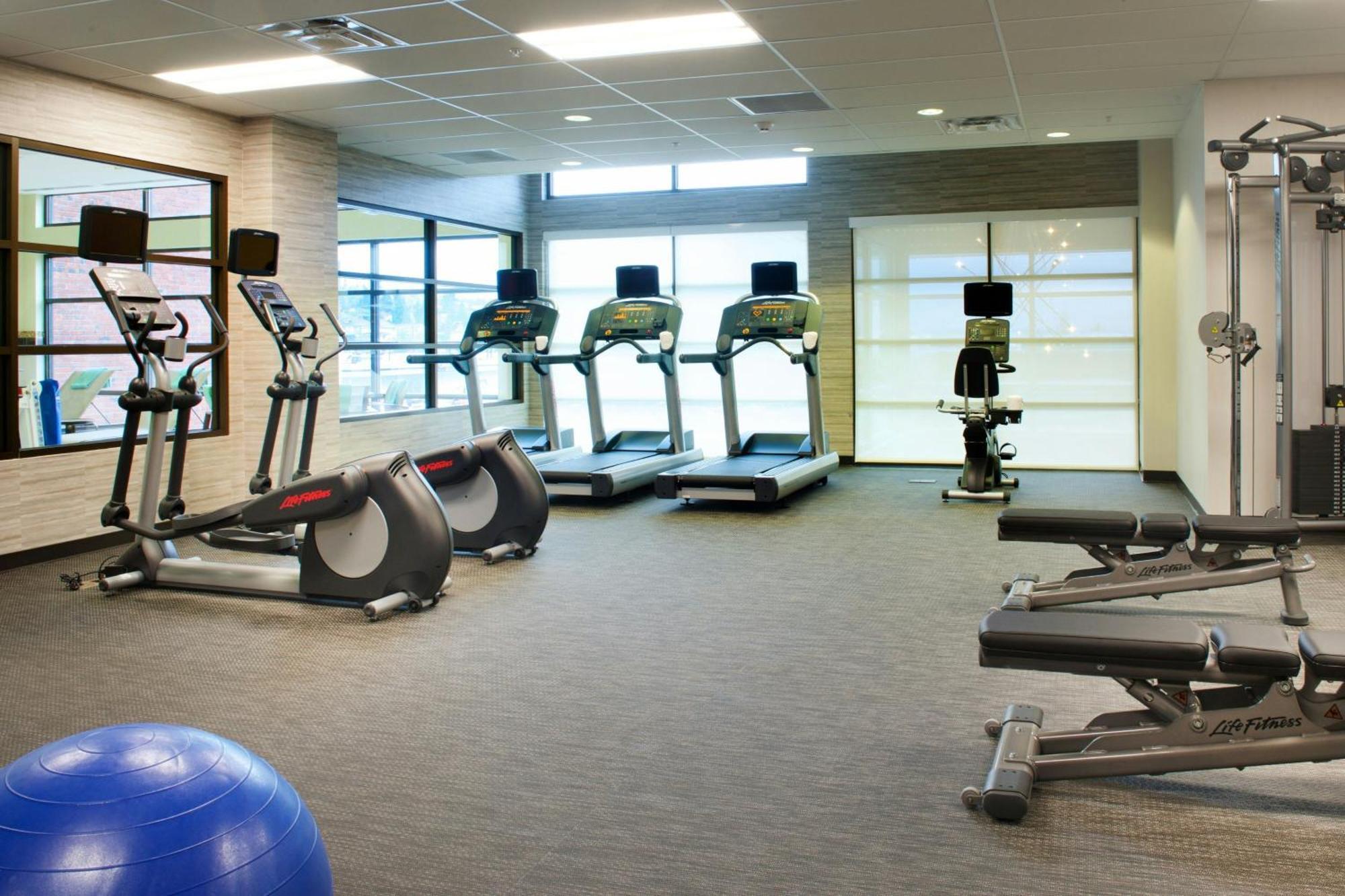Courtyard By Marriott Seattle Everett Downtown Экстерьер фото