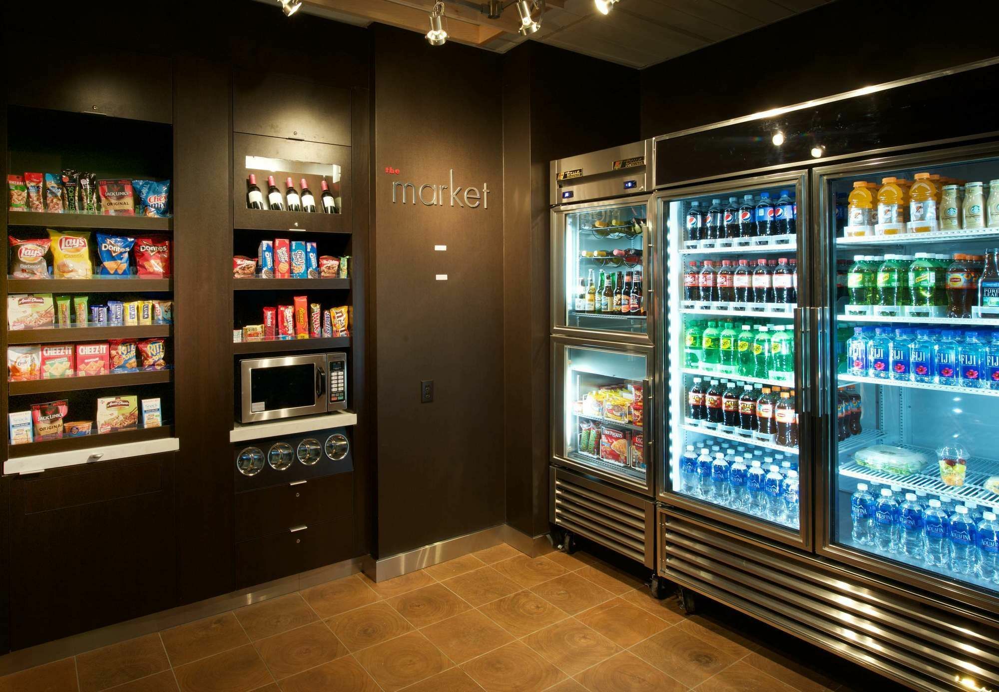 Courtyard By Marriott Seattle Everett Downtown Экстерьер фото